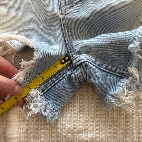 MOTHER Ultra High Waisted Tomcat Kick Fray Short in Color: I Confess Size: 25 - Picture 8 of 9